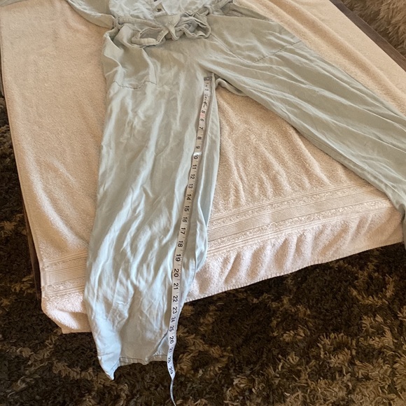 Hello Nite gorgeous fabulous baby blue jumpsuit with lots of pockets - Picture 13 of 15